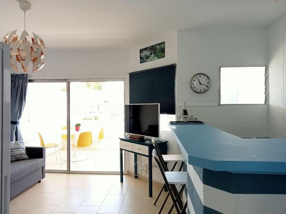 Apartment With Large Terrace, 10 Meters From Playa De Las Burras San Bartolome Bagian luar foto